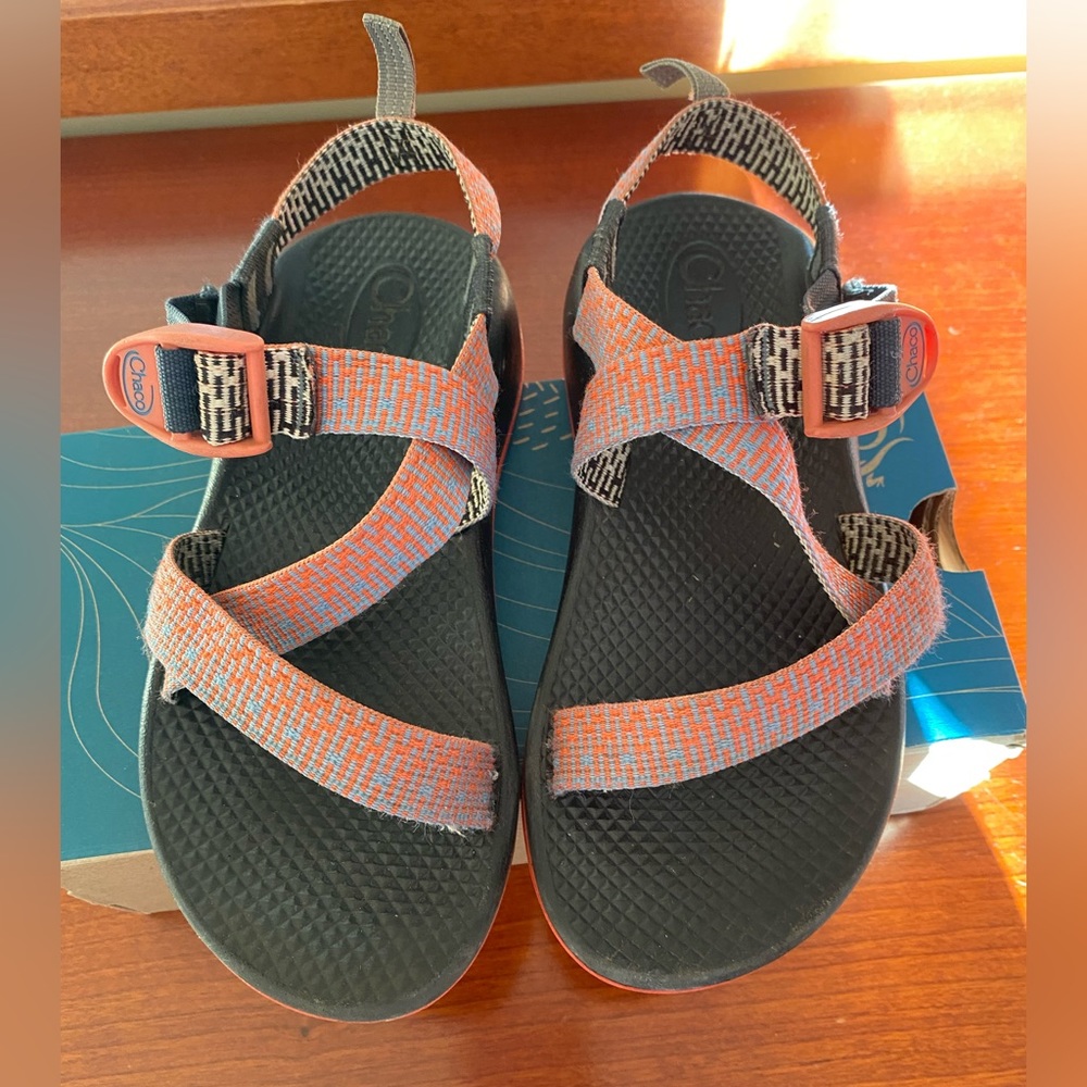 Chaco Youth sandal Z1 size 3 Penny Coral